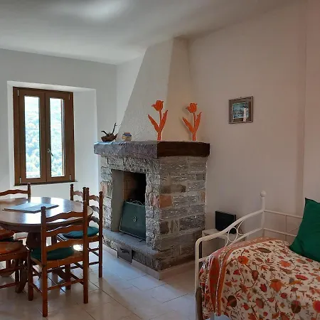 Artist House With Panoramic Terrace Quiet Retreat Near Maggiore Maccagno